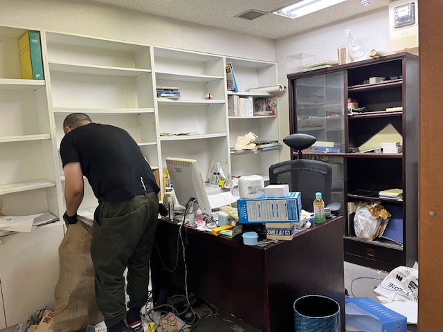 解体工事の様子